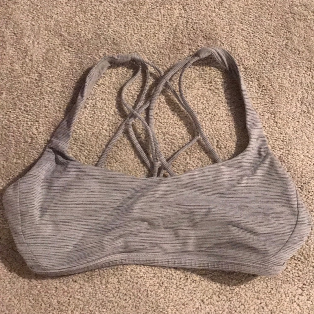 Lululemon size 6 sports bra